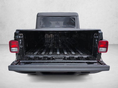 2023 Jeep Gladiator Overland 4x4 *Ltd Avail*