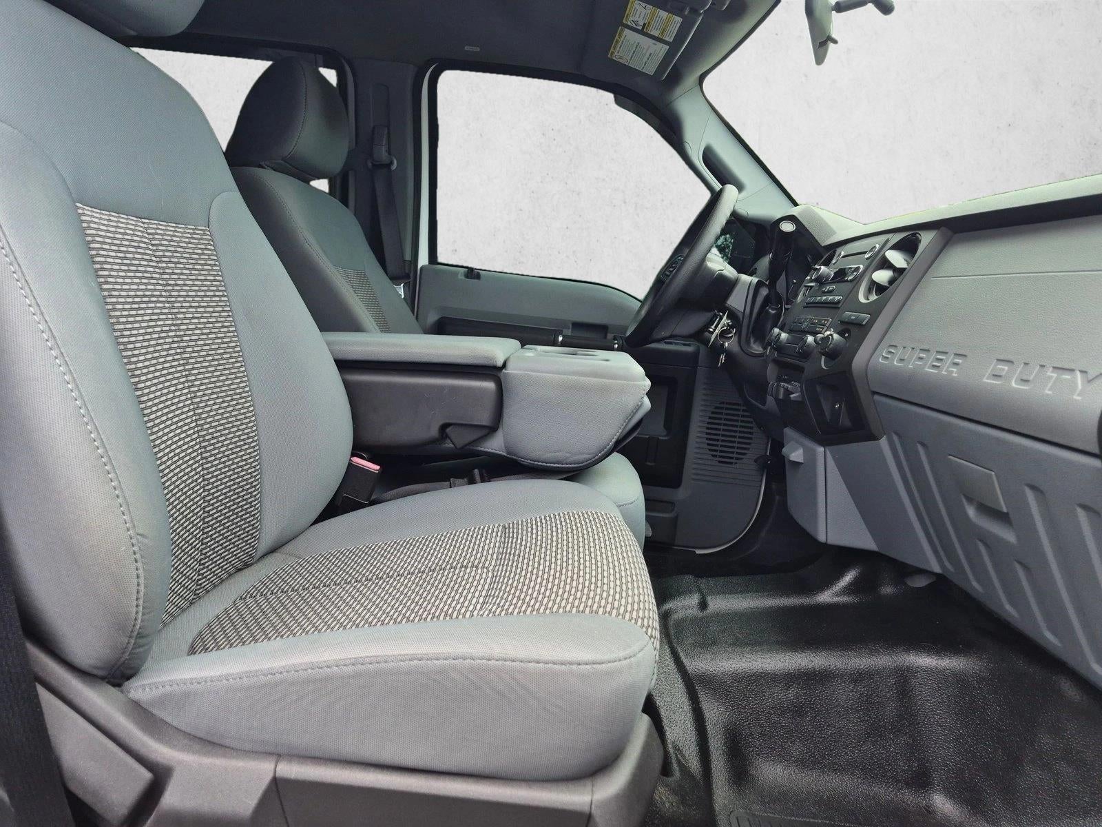 2012 Ford Super Duty F-350 DRW 4WD Crew Cab 8 Ft Box XL