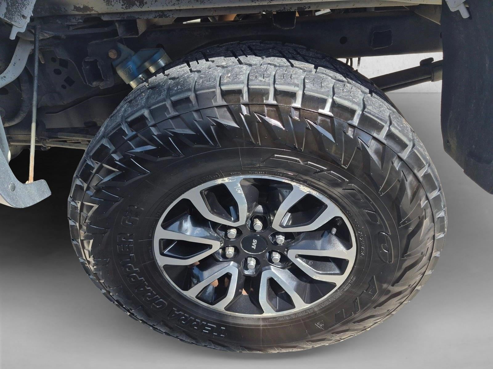 2014 Ford F-150 4WD SuperCrew 5-1/2 Ft Box SVT Raptor