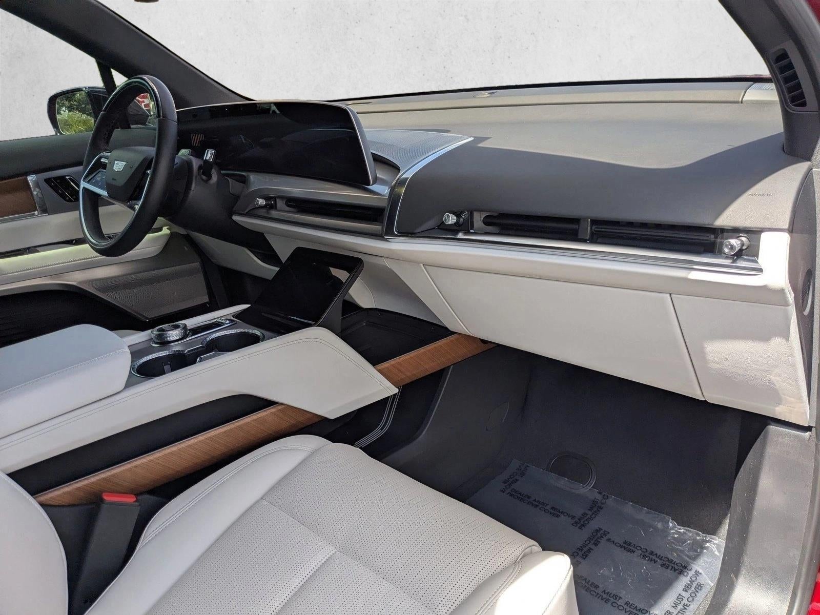 2026 Cadillac VISTIQ AWD 4dr Luxury