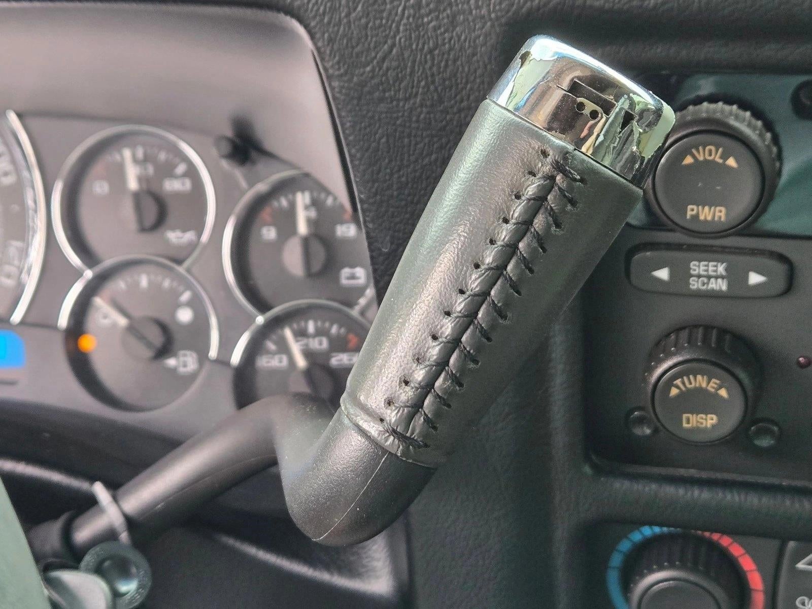 2003 Cadillac Escalade Base