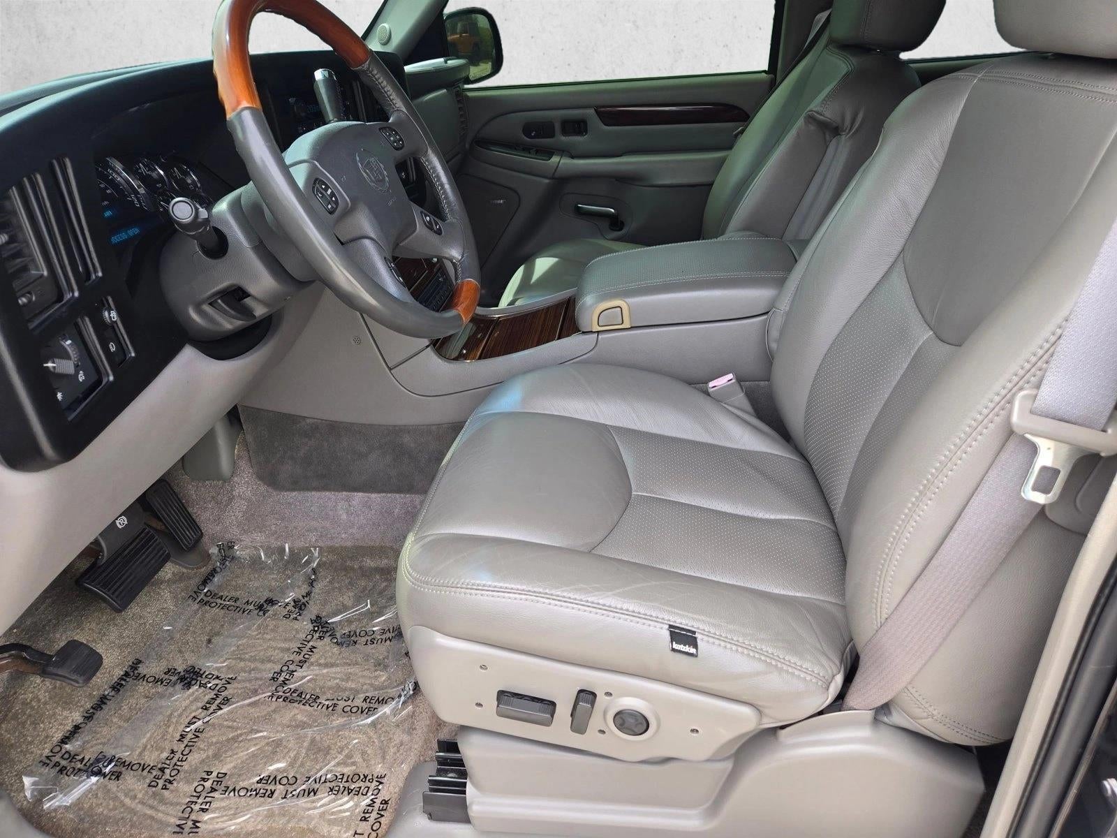 2003 Cadillac Escalade Base