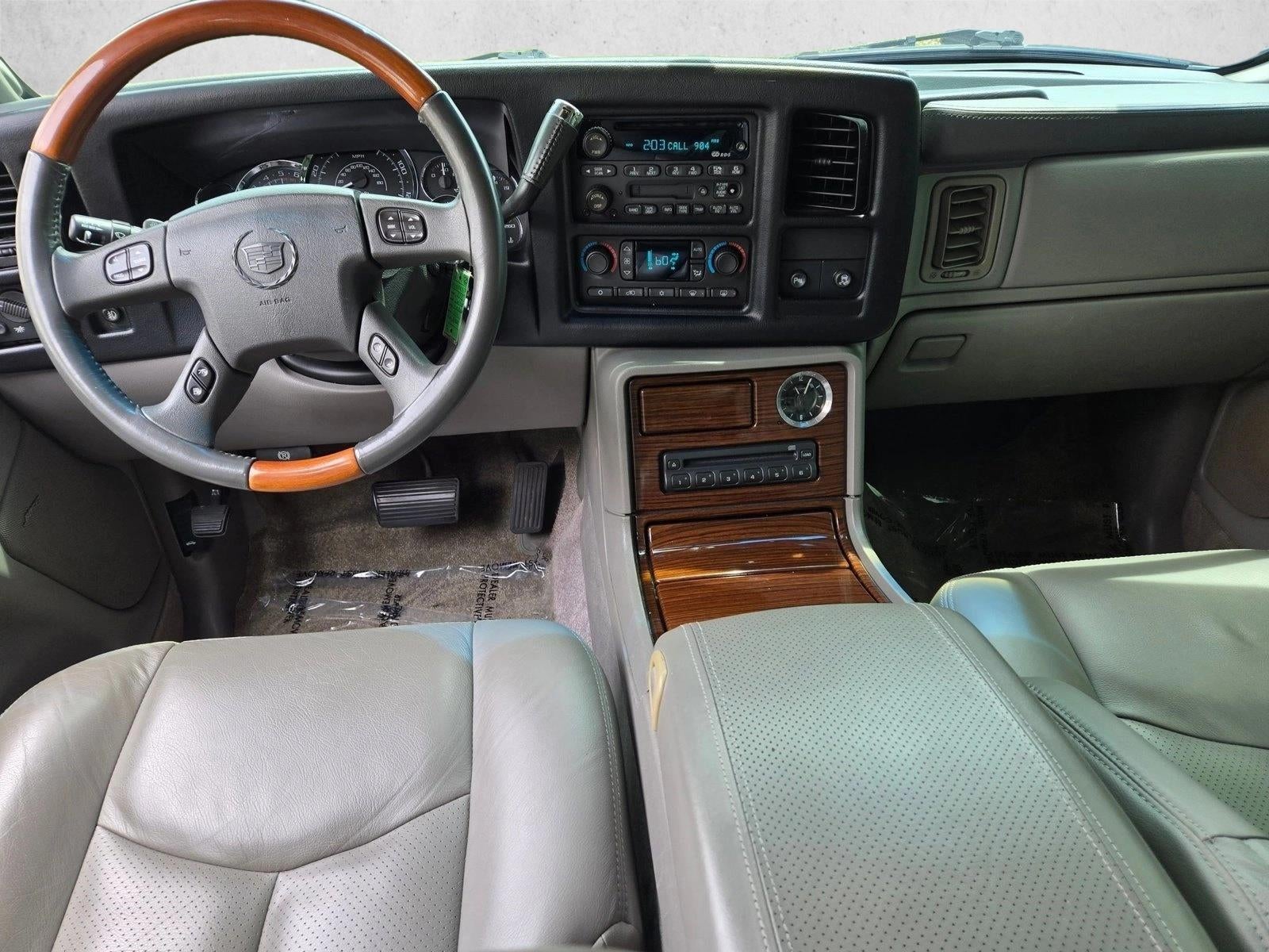 2003 Cadillac Escalade Base