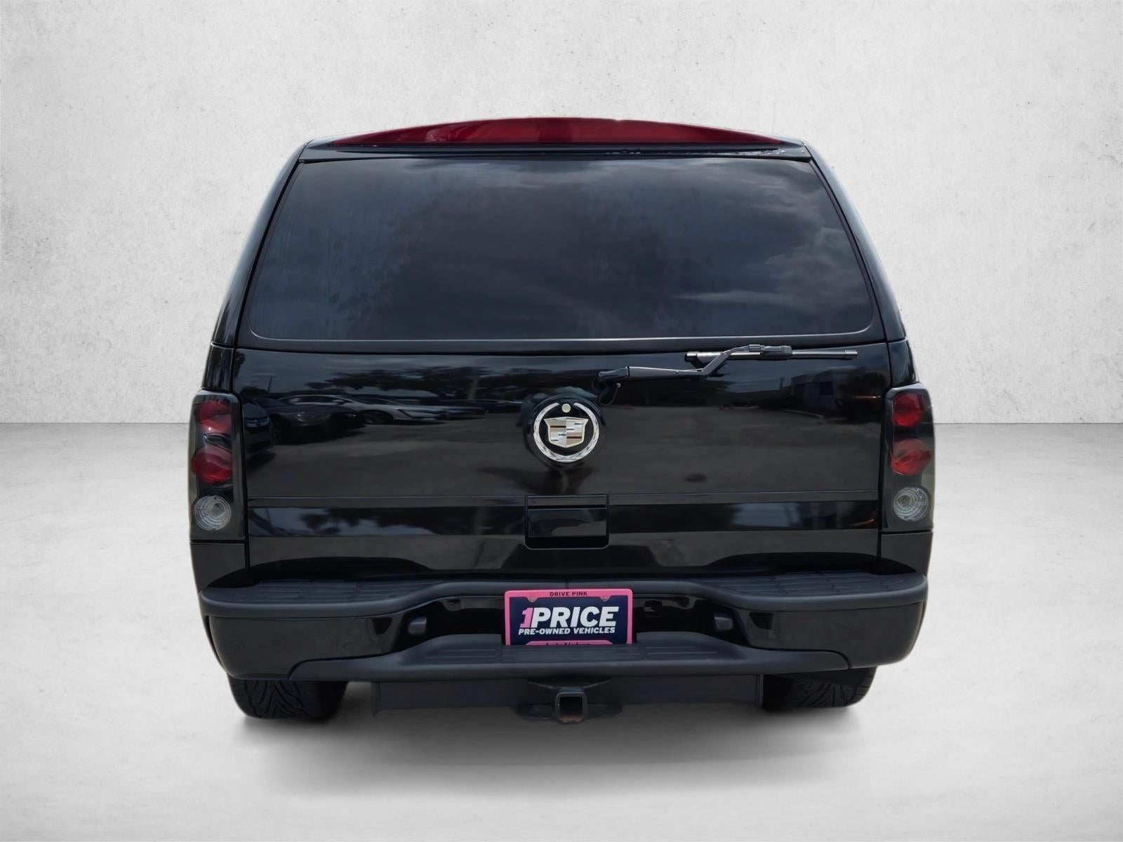 2003 Cadillac Escalade Base