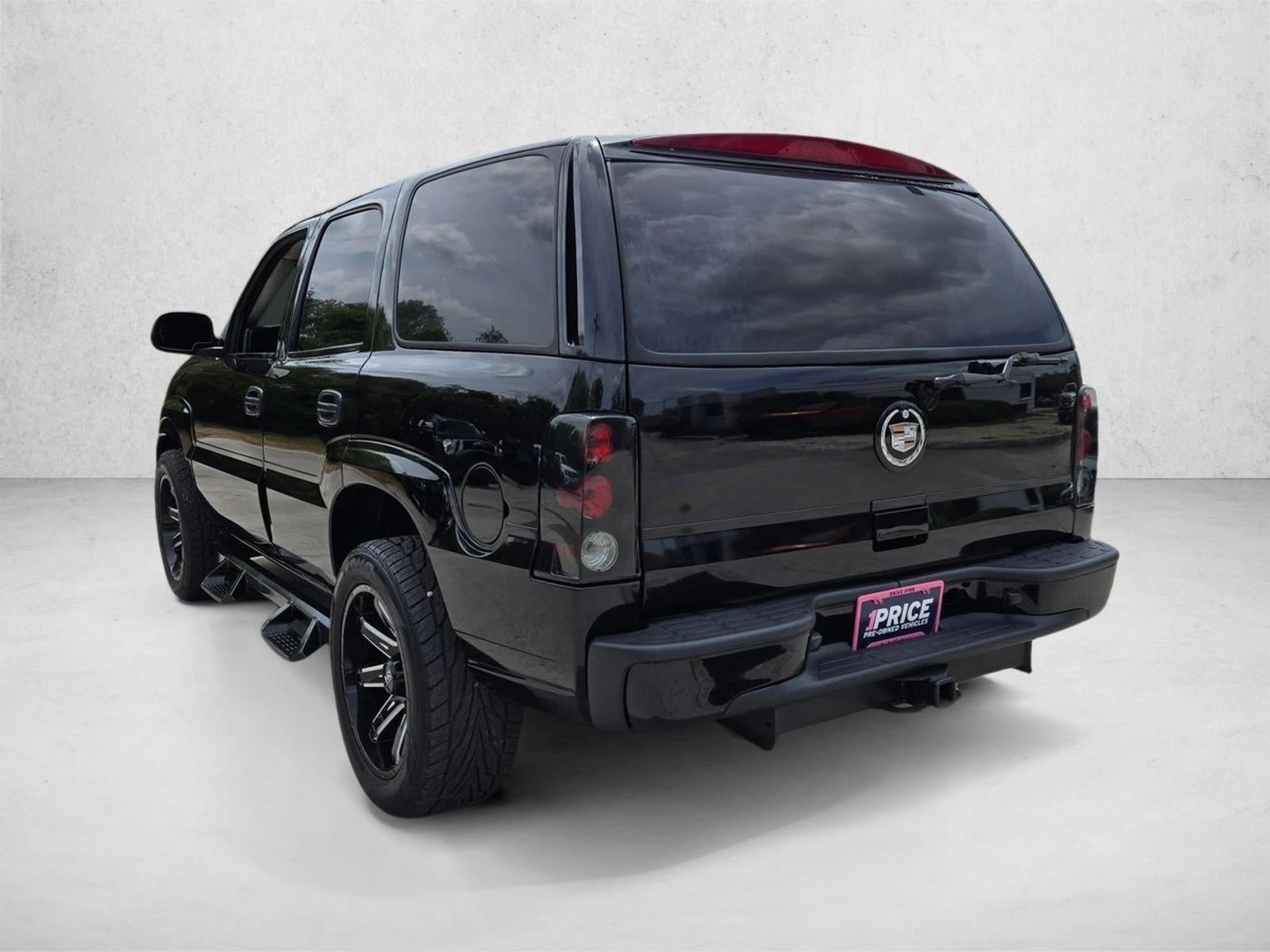 2003 Cadillac Escalade Base