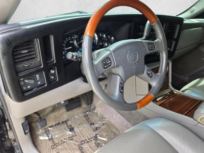 2003 Cadillac Escalade Base