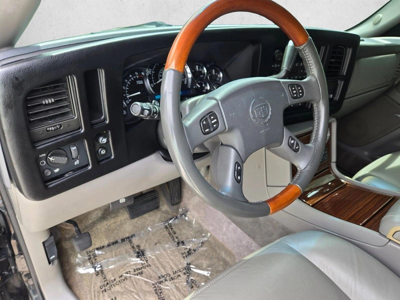 2003 Cadillac Escalade Base