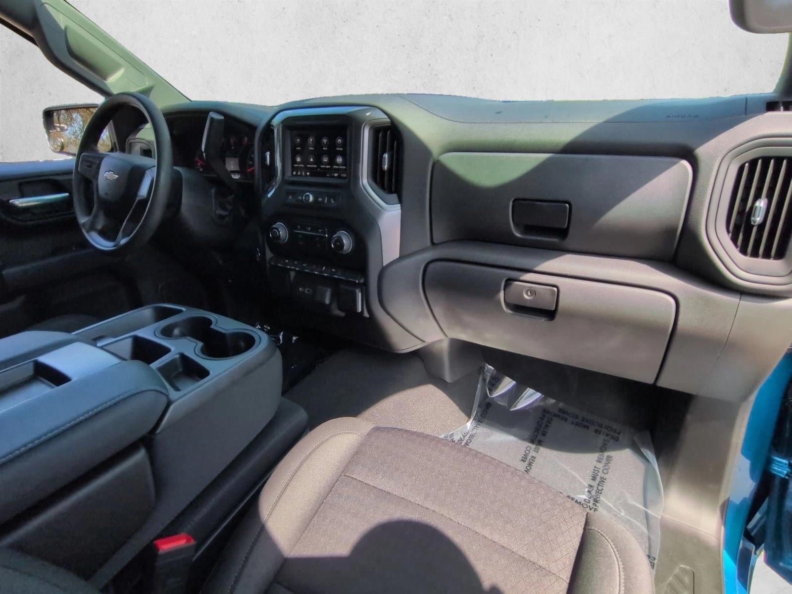 2022 Chevrolet Silverado 1500 Crew Cab Short Box 2-Wheel Drive Custom