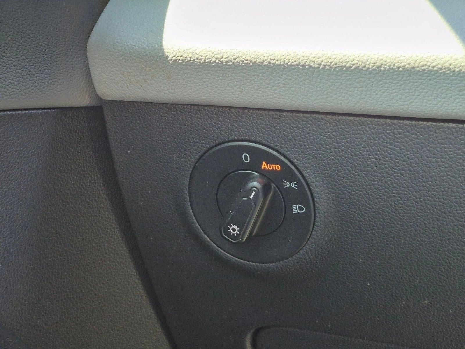 2023 Volkswagen Taos SE FWD