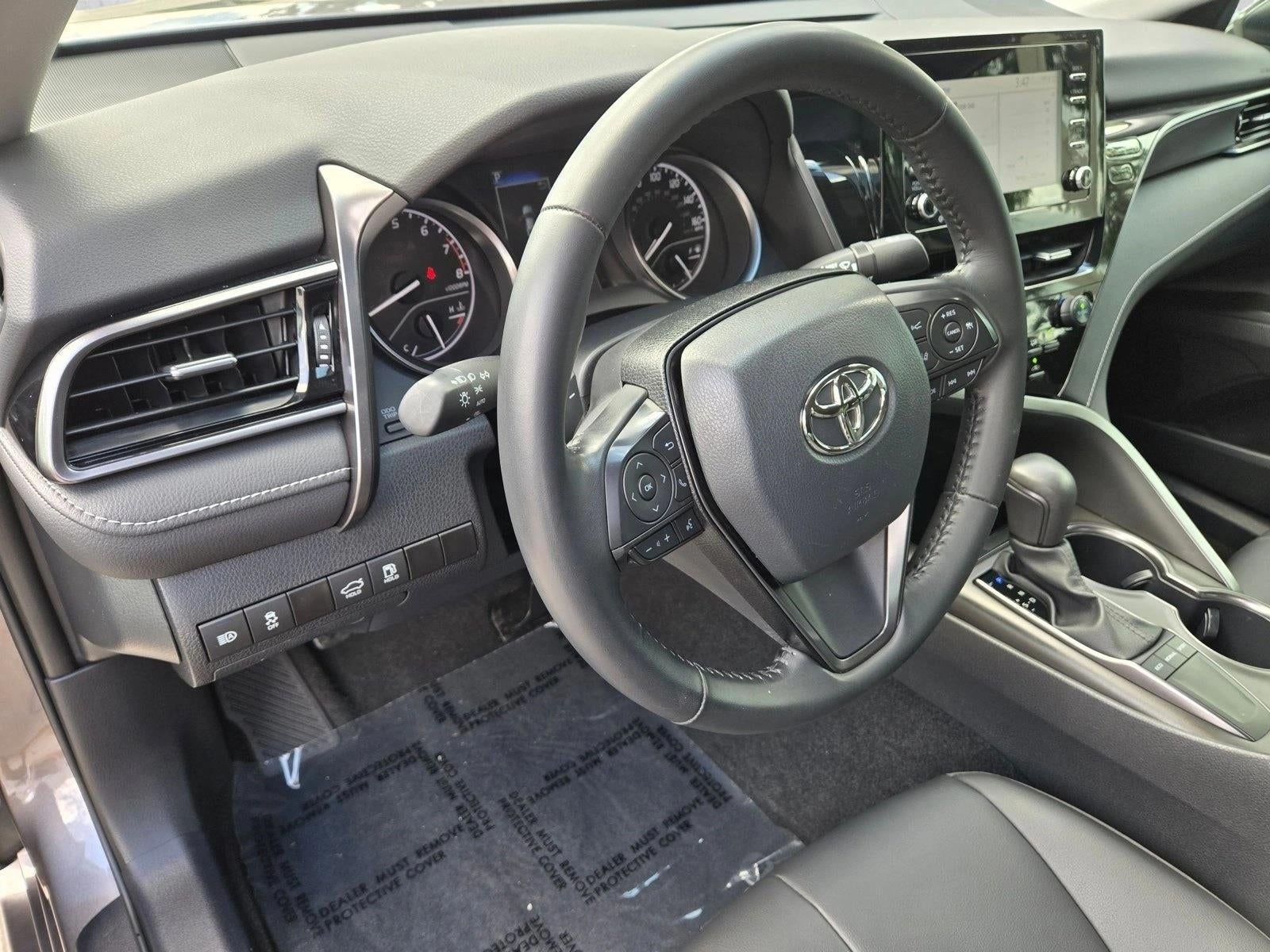 2023 Toyota Camry SE Auto (SE)
