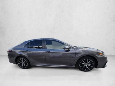 2023 Toyota Camry SE Auto (SE)