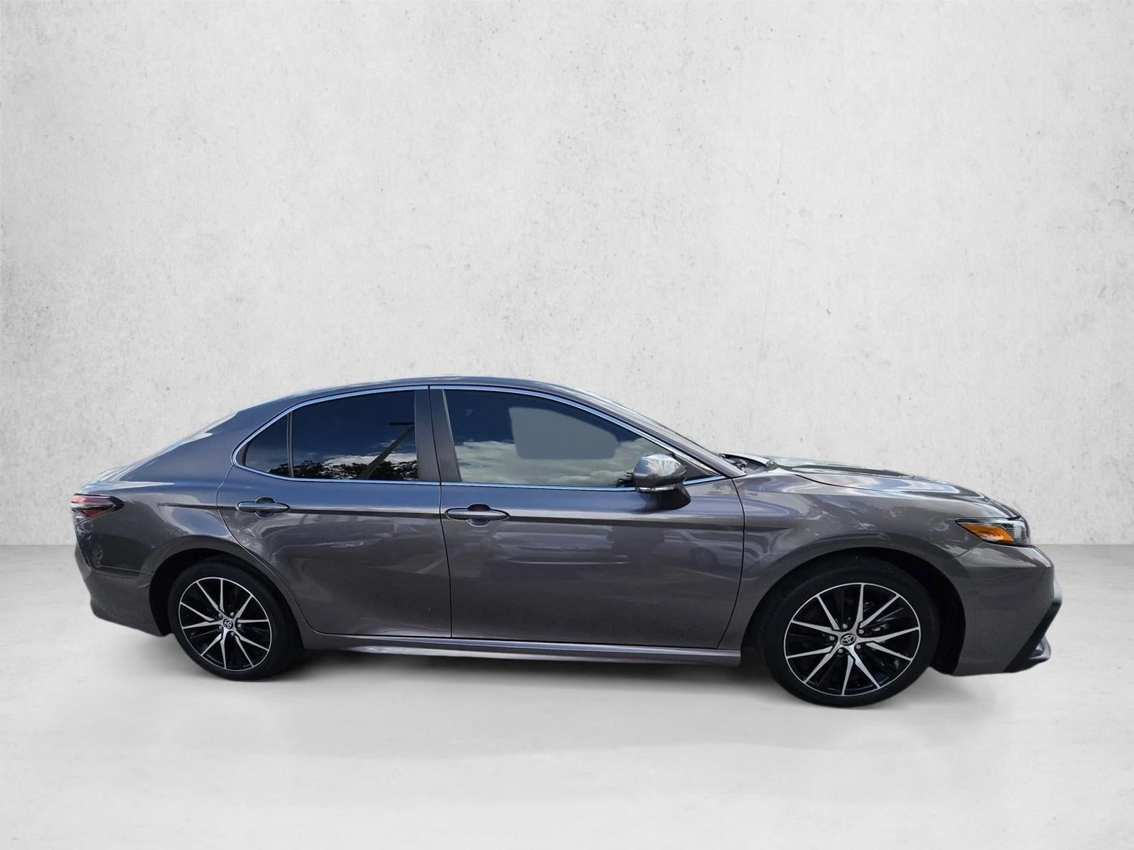 2023 Toyota Camry SE Auto (SE)