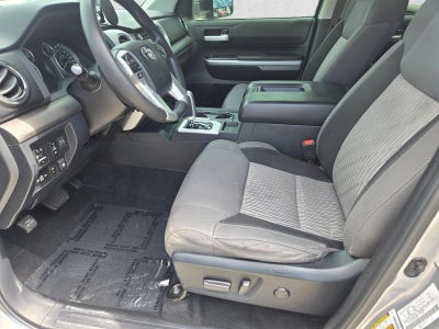 2016 Toyota Tundra 2WD Truck 2WD CrewMax Short Bed 5.7L FFV SR5 (SE)