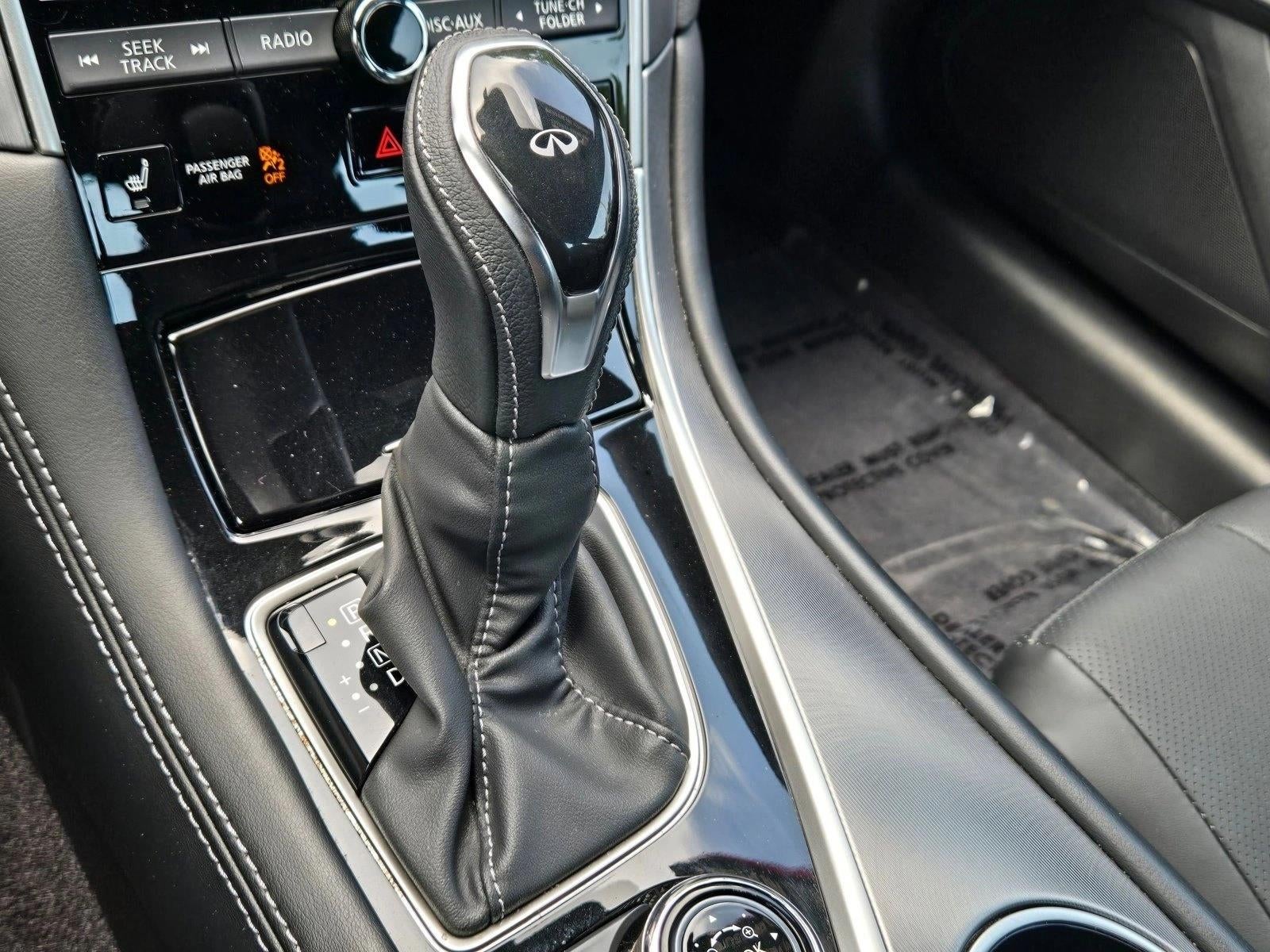 2022 INFINITI Q60 LUXE RWD