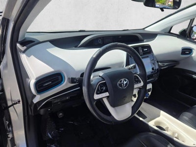 2017 Toyota Prius Three (GS)