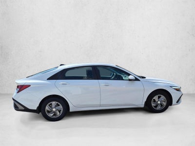 2025 Hyundai ELANTRA SE IVT