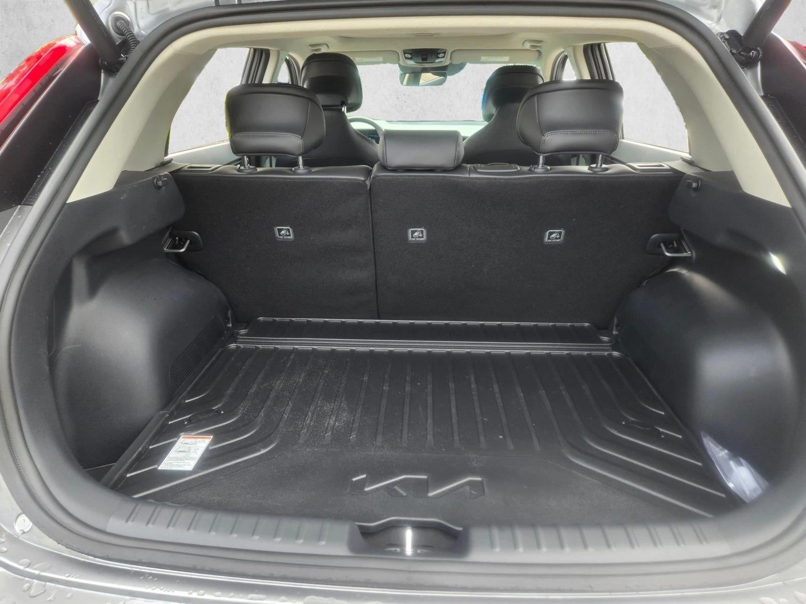 2025 Kia Niro SX FWD