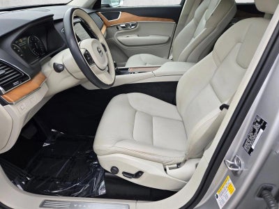 2021 Volvo XC90 T6 AWD Momentum 7P