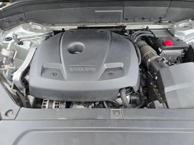2021 Volvo XC90 T6 AWD Momentum 7P