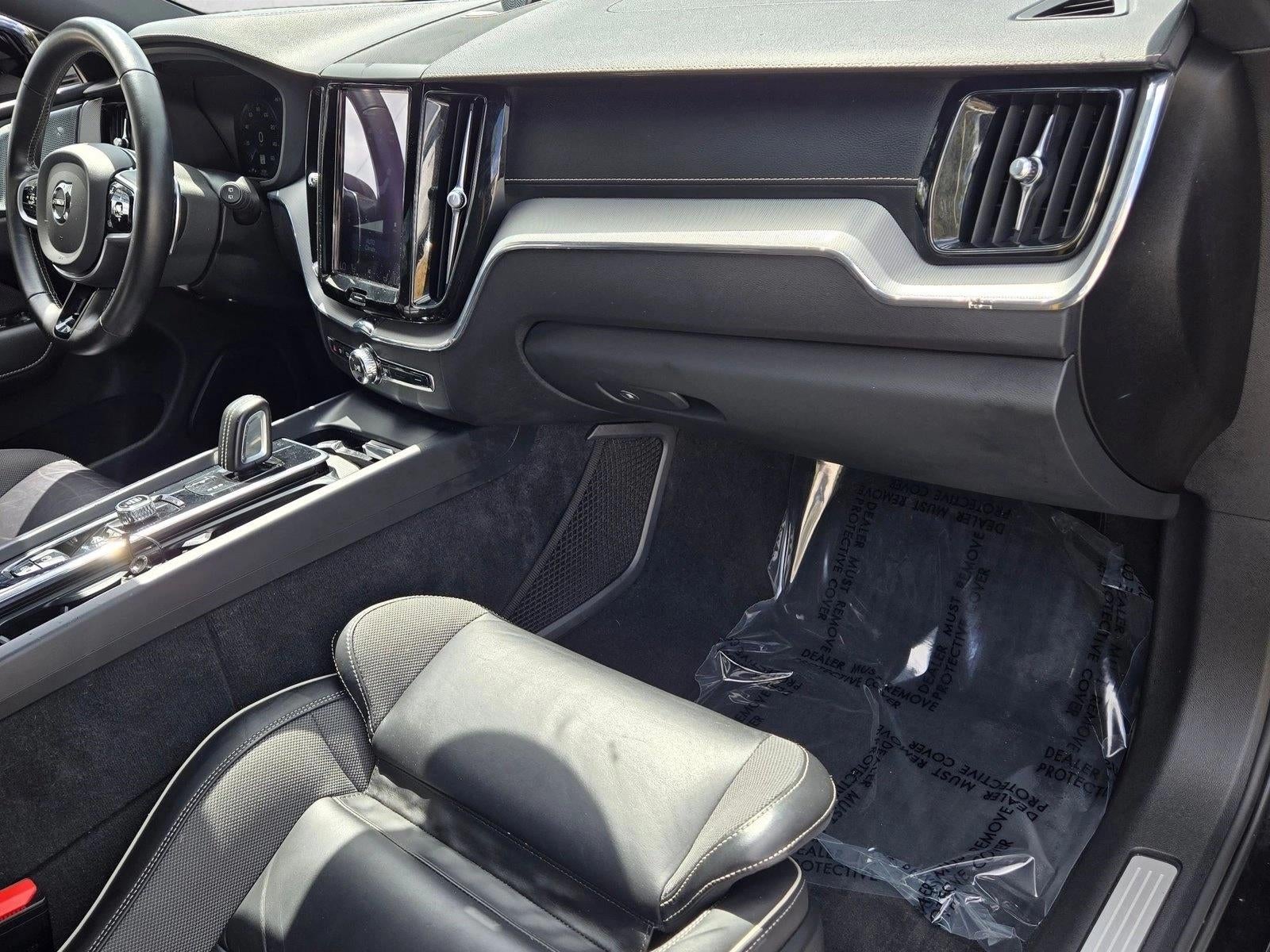 2020 Volvo XC60 T8 eAWD Plug-In Hybrid Polestar