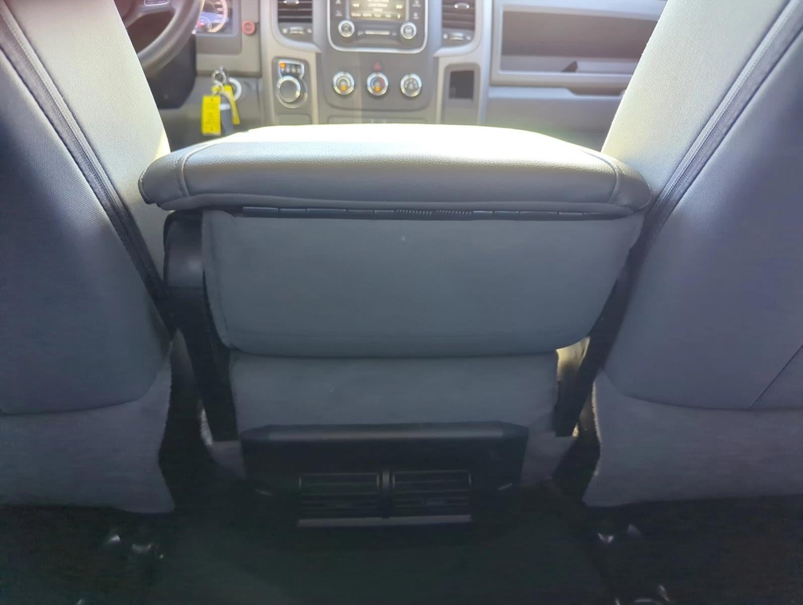 2018 RAM 1500 Express 4x2 Crew Cab 5'7" Box