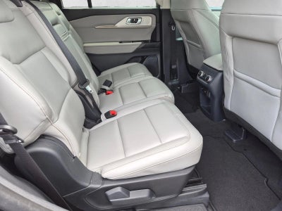 2025 Ford Explorer Active RWD
