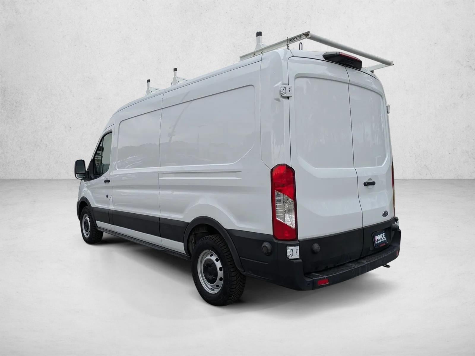 2023 Ford Transit Cargo Van T-250 130" Med Rf 9070 GVWR RWD