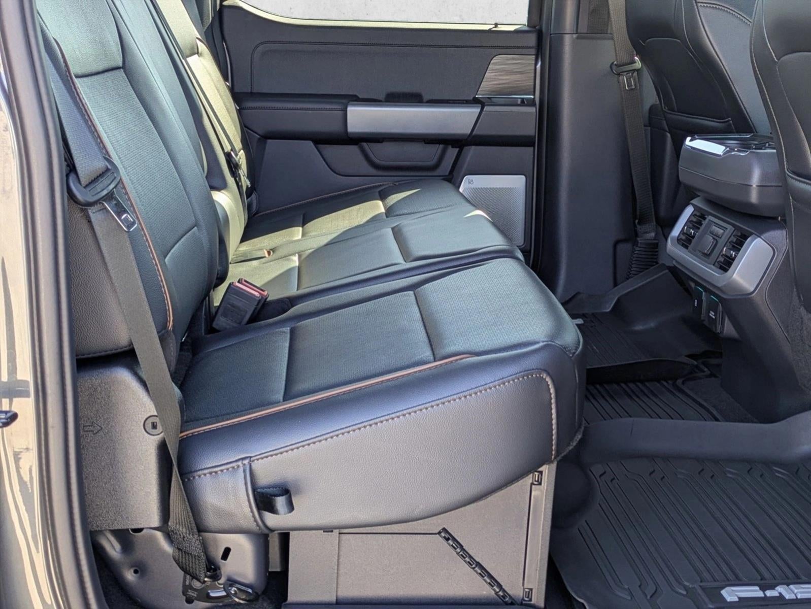 2024 Ford F-150 LARIAT 4WD SuperCrew 5.5' Box