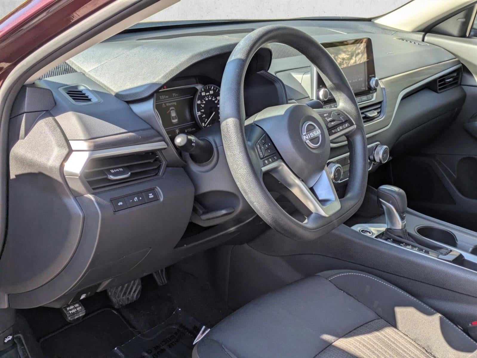 2025 Nissan Altima SV FWD