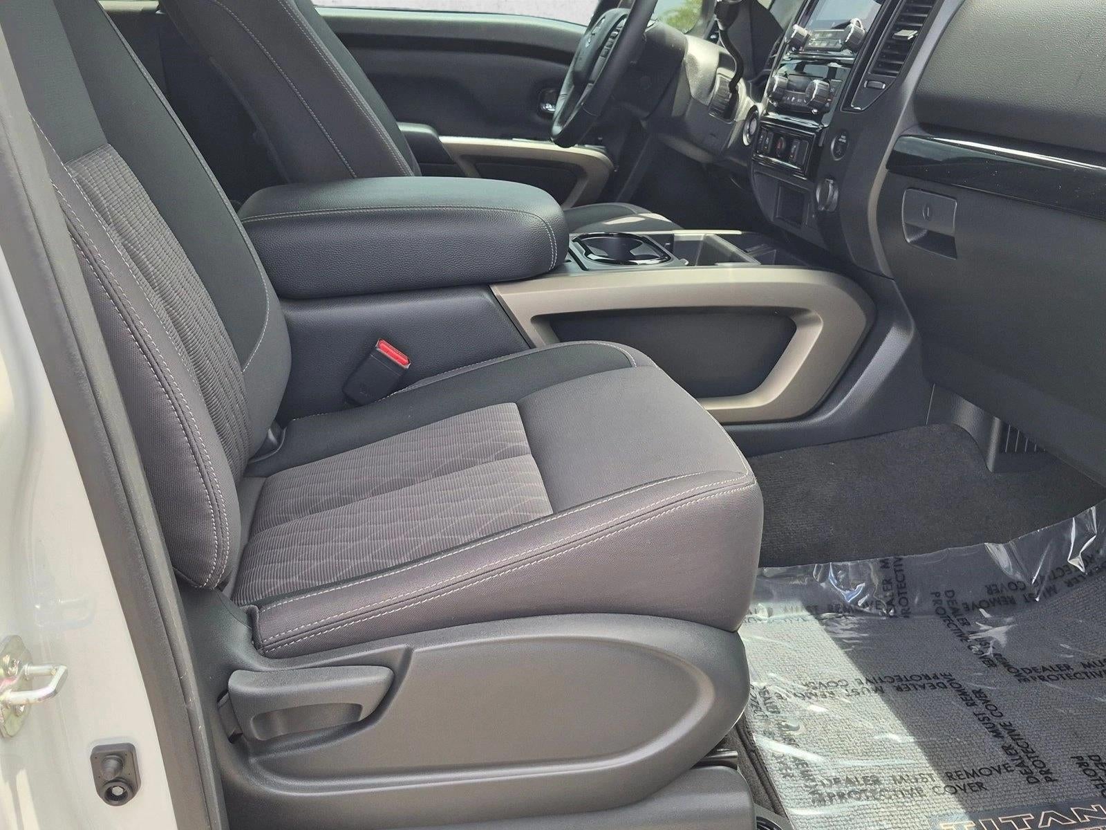 2024 Nissan Titan 4x2 Crew Cab SV