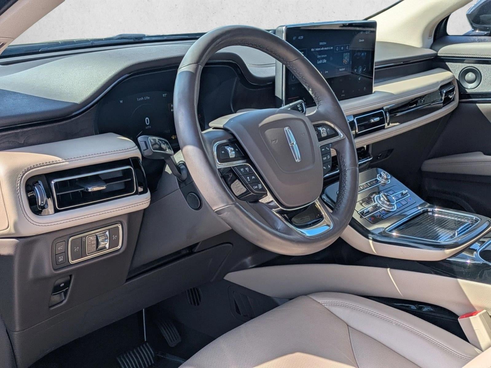 2022 Lincoln Nautilus Reserve FWD