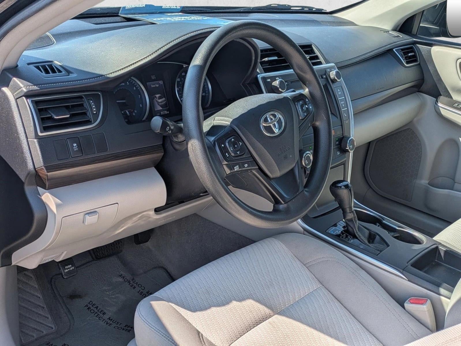 2017 Toyota Camry LE Auto (SE)