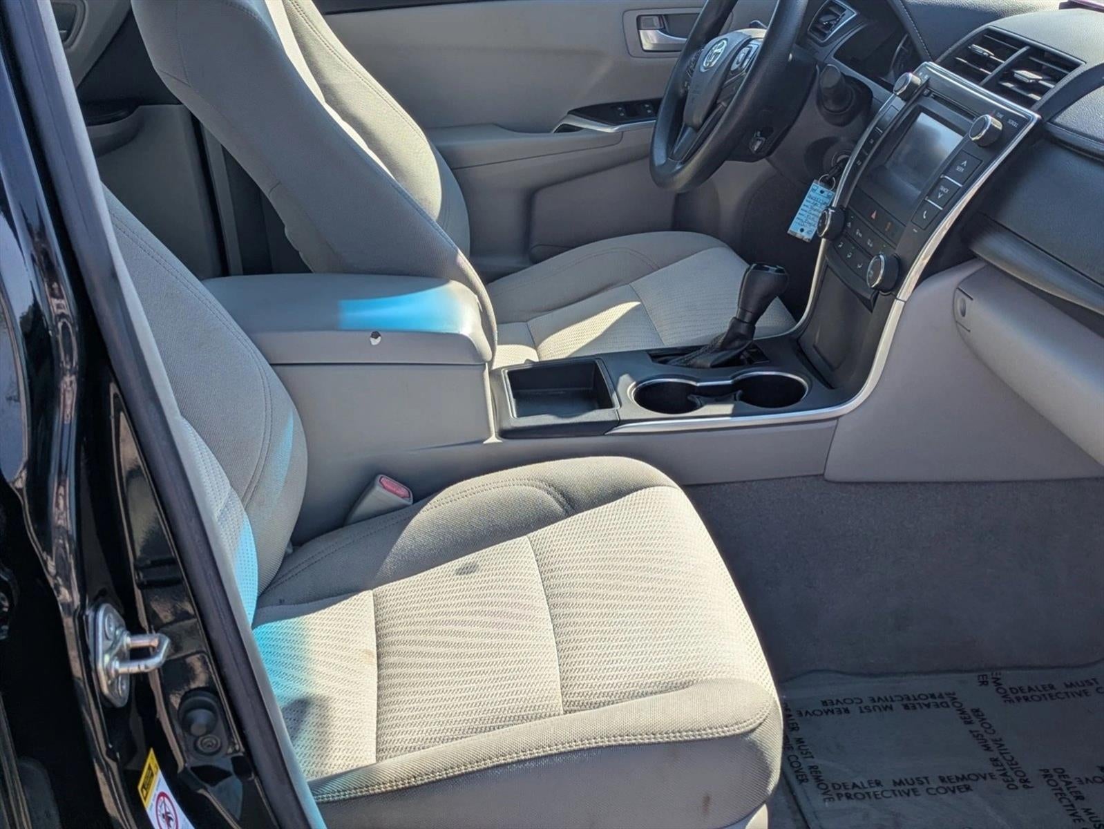 2017 Toyota Camry LE Auto (SE)