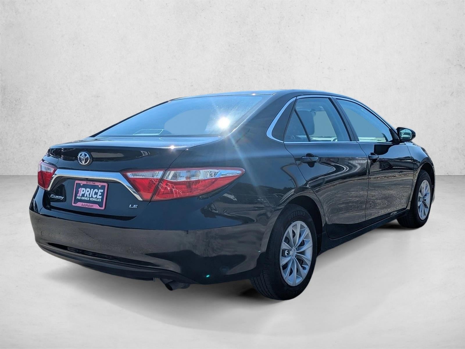 2017 Toyota Camry LE Auto (SE)
