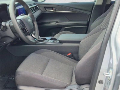 2025 Toyota Camry LE (Natl)