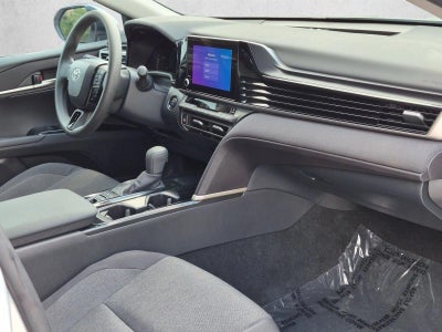 2025 Toyota Camry LE (Natl)