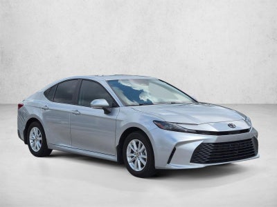 2025 Toyota Camry LE (Natl)
