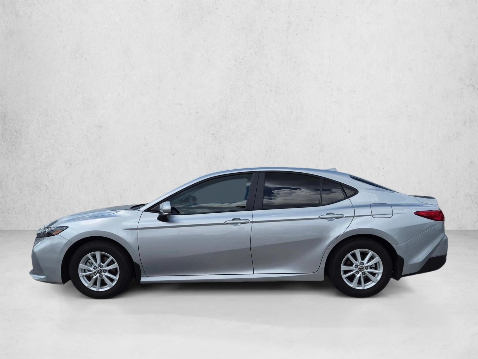 2025 Toyota Camry LE (Natl)
