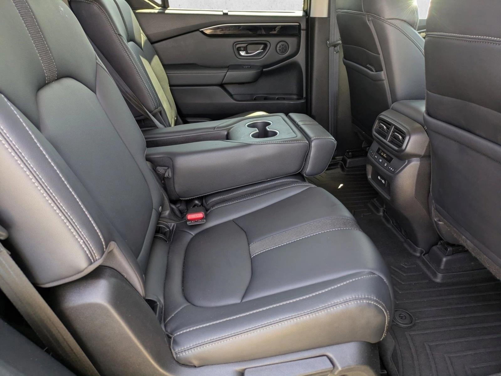 2023 Honda Pilot Touring AWD