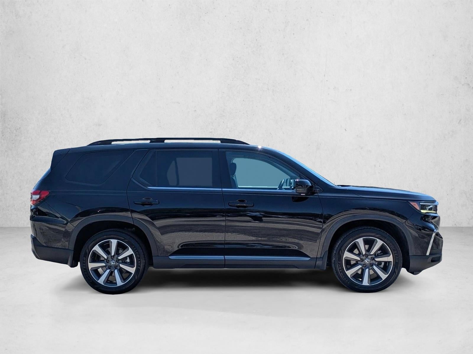 2023 Honda Pilot Touring AWD