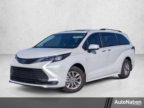 2024 Toyota Sienna XLE FWD 8-Passenger (Natl)