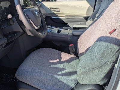 2024 Toyota Sienna XLE FWD 8-Passenger (Natl)