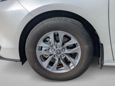 2024 Toyota Sienna XLE FWD 8-Passenger (Natl)
