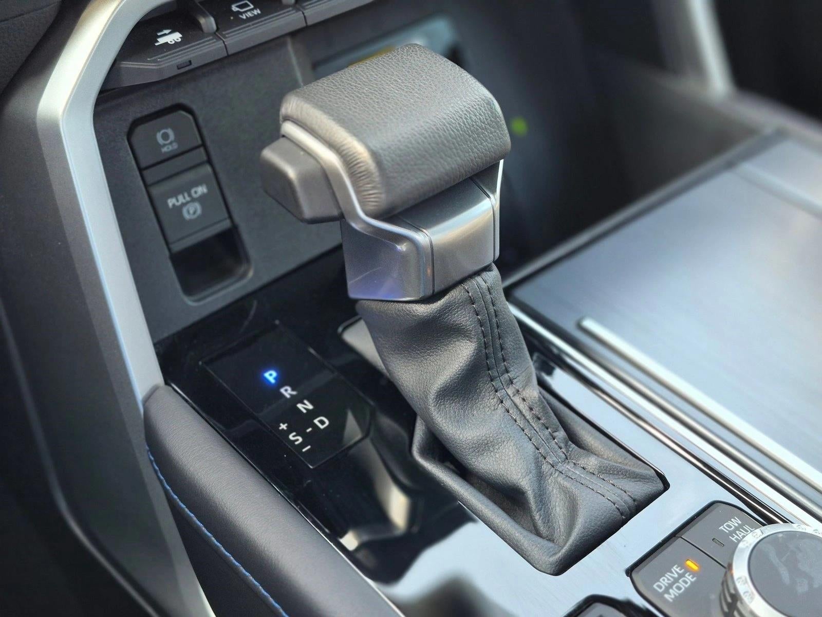 2024 Toyota Tundra 4WD 4WD Platinum Hybrid CrewMax 5.5' Bed (Natl)