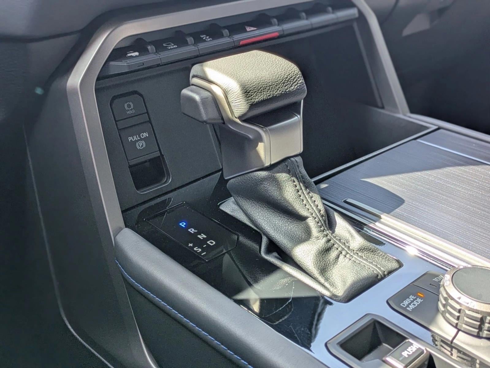 2026 Toyota Sequoia Platinum 4WD (Natl)