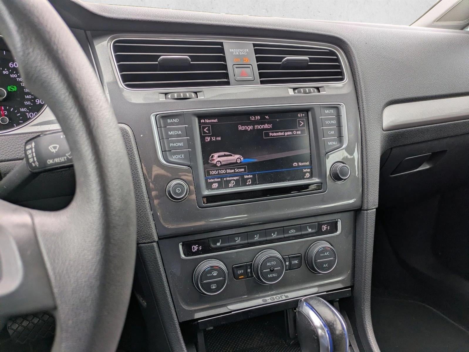 2016 Volkswagen e-Golf 4dr HB SE