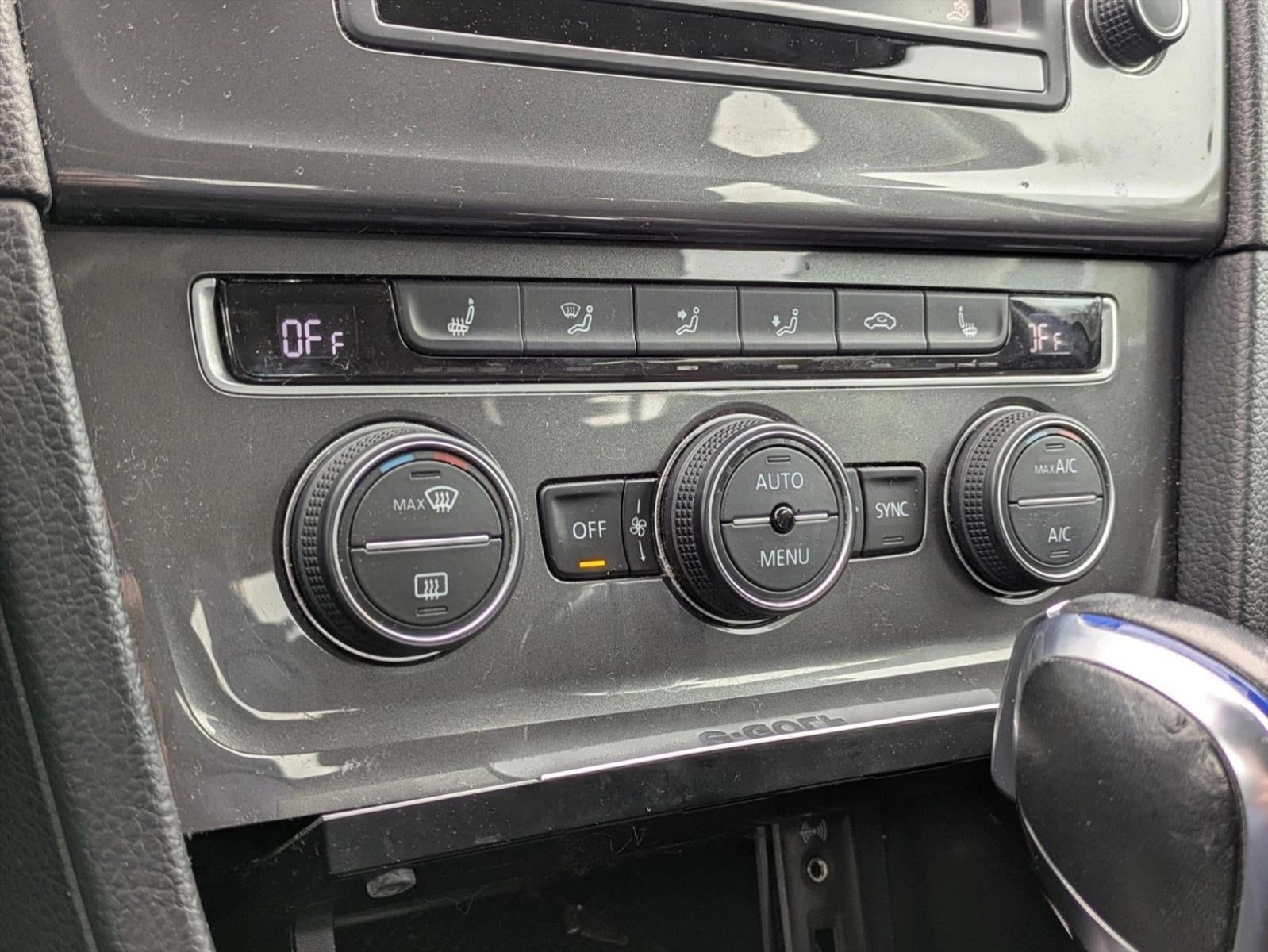 2016 Volkswagen e-Golf 4dr HB SE