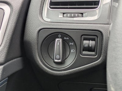 2016 Volkswagen e-Golf 4dr HB SE