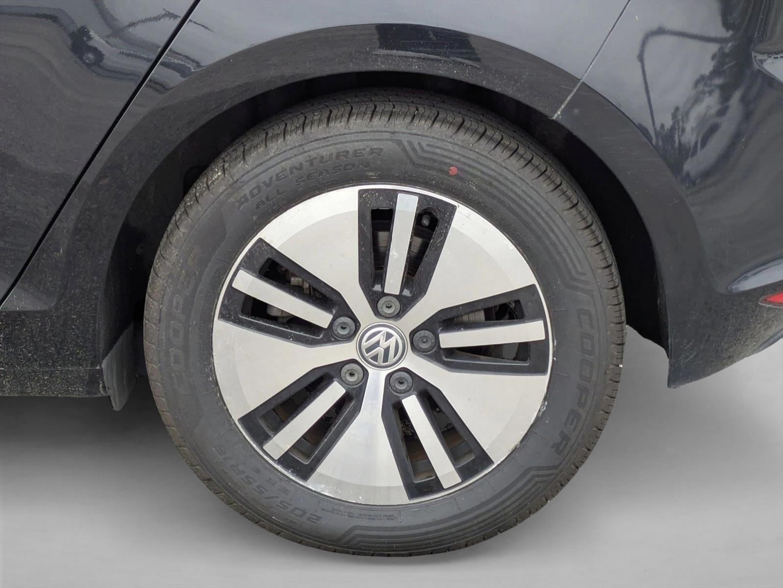 2016 Volkswagen e-Golf 4dr HB SE