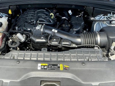 2025 Jeep Grand Cherokee Laredo 4x2